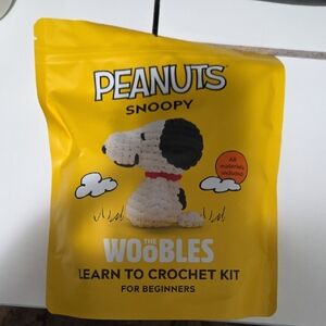 Peanuts Snoopy Yellow Crochet Kit
